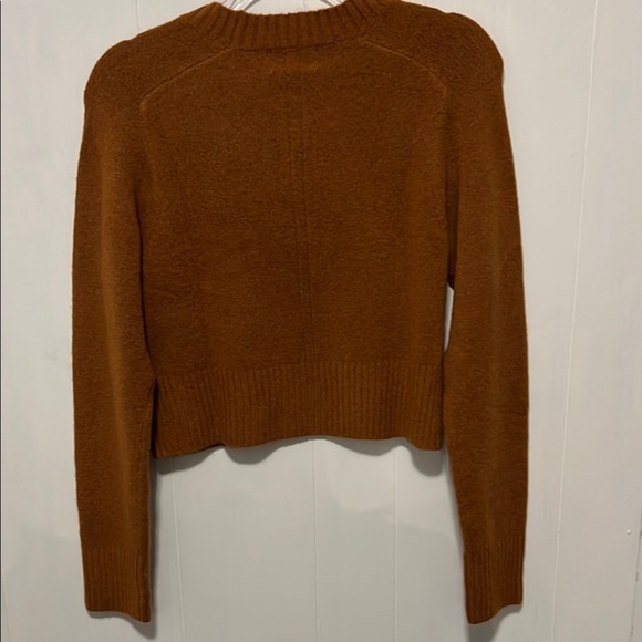 BNWT Universal Threads Brown Crew Cropped Sweater Size Small - Picture 3 of 8